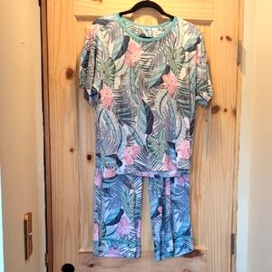 Tommy Bahama Women's Pajama Set - Pink and Blue Leaf Print NWOT